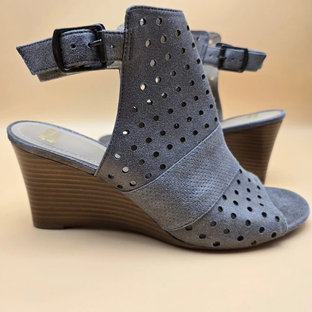 Johnston & Murphy Grey Suede Perforated Wedge Sandals 8M 78-41506 Made in Brazil